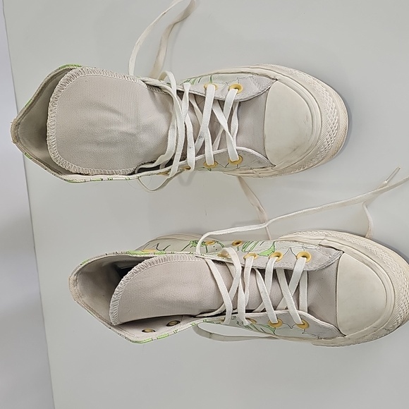 Converse High-Top Sneakers with Green and Yellow Accents - Picture 3 of 9